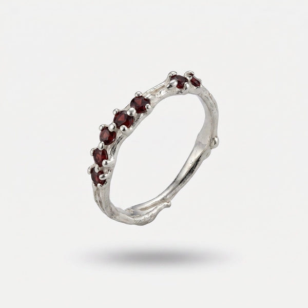 Ring Garnet Glow